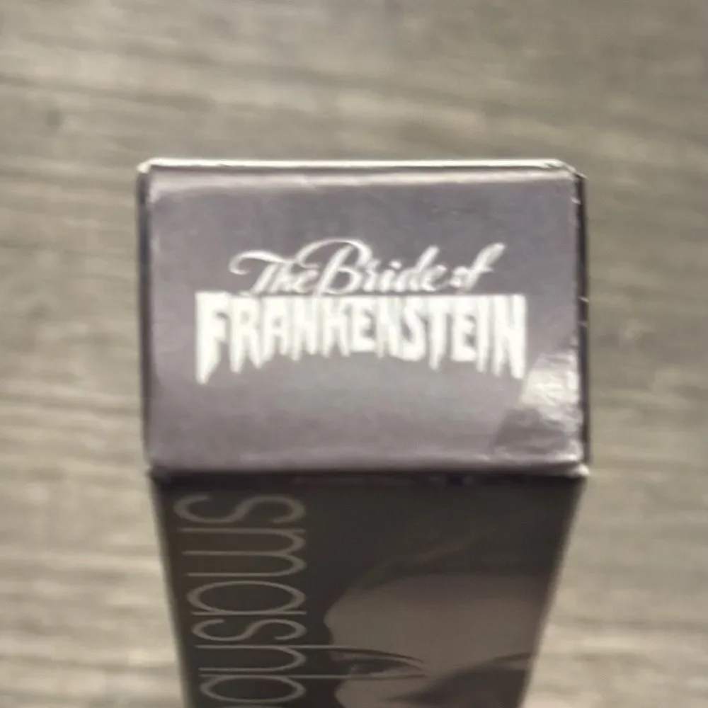 Smashbox Masters of Horror ALWAYS ON EYESHADOW Limiteded edition